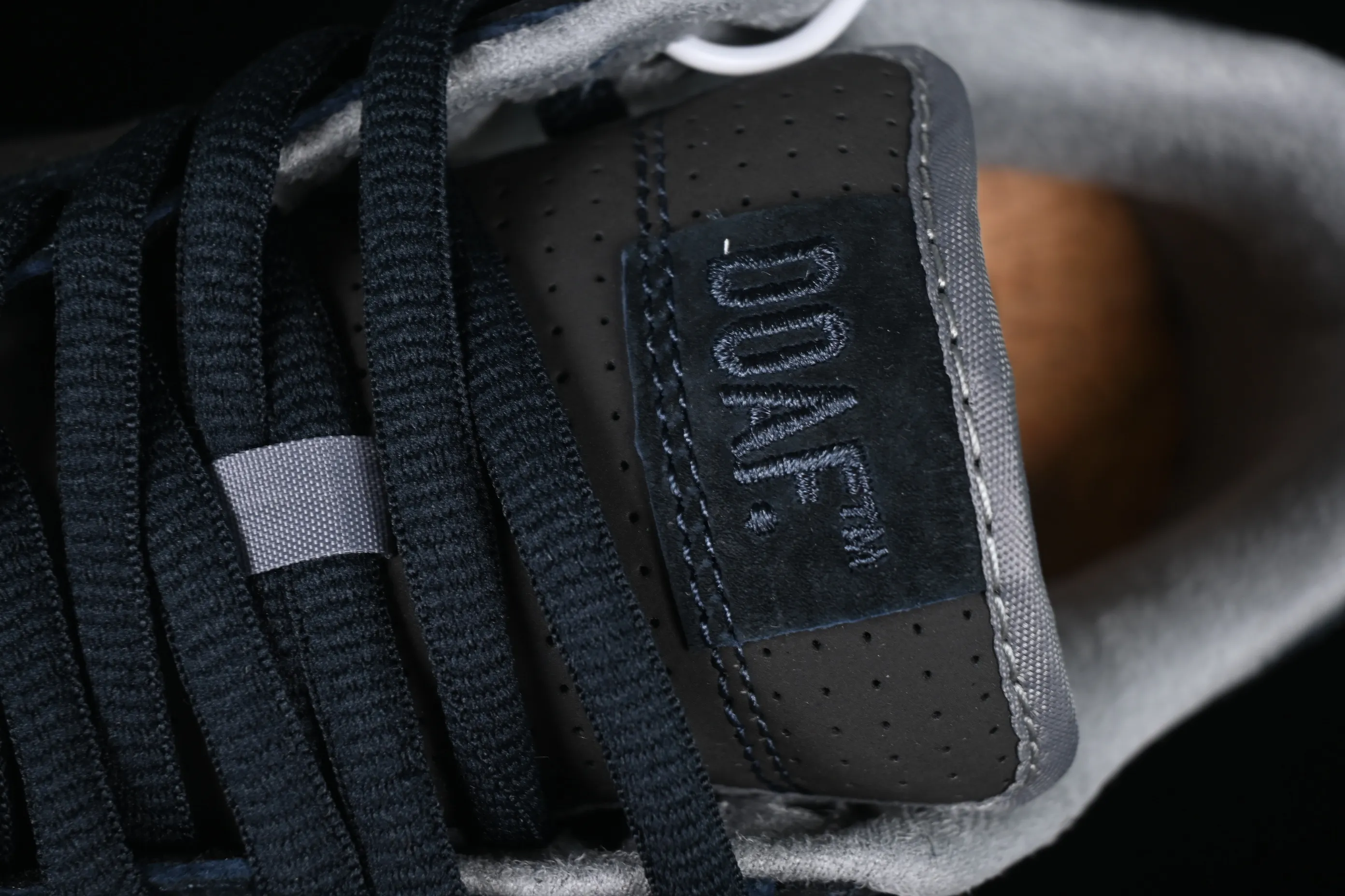 All categories Nk SB Dunk Series Nk SB Dunk Low low-top sneakers Division Street x Nk Dunk Low "Oregon Black" Oregon hidden color low-top casual sneakers HV1470-001